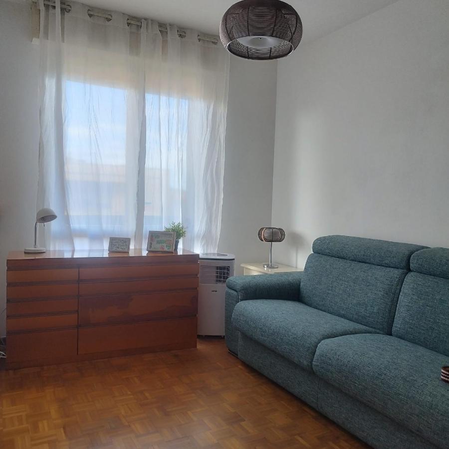 Apartment Mini Close To Everything Will Need
