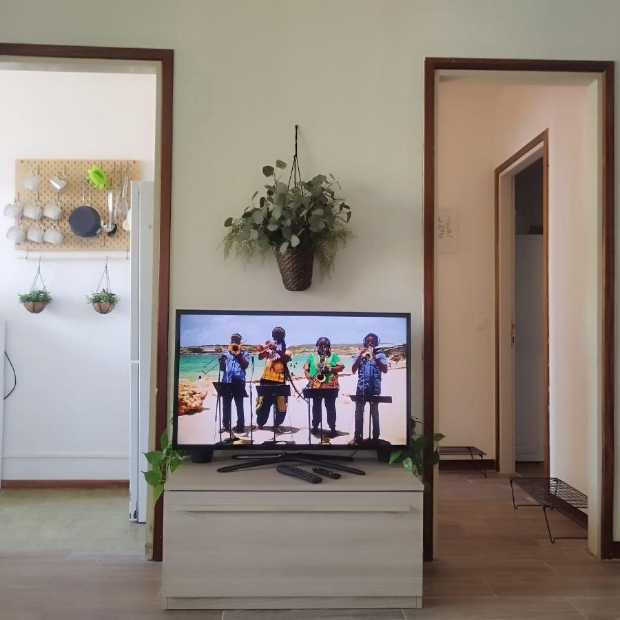 Apartment Mini Close To Everything Will Need *